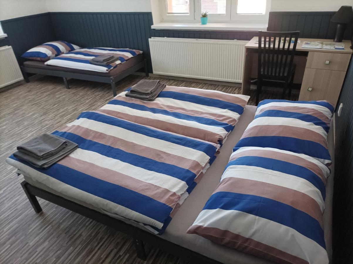 Apartman Vesele เดชชิน ภายนอก รูปภาพ